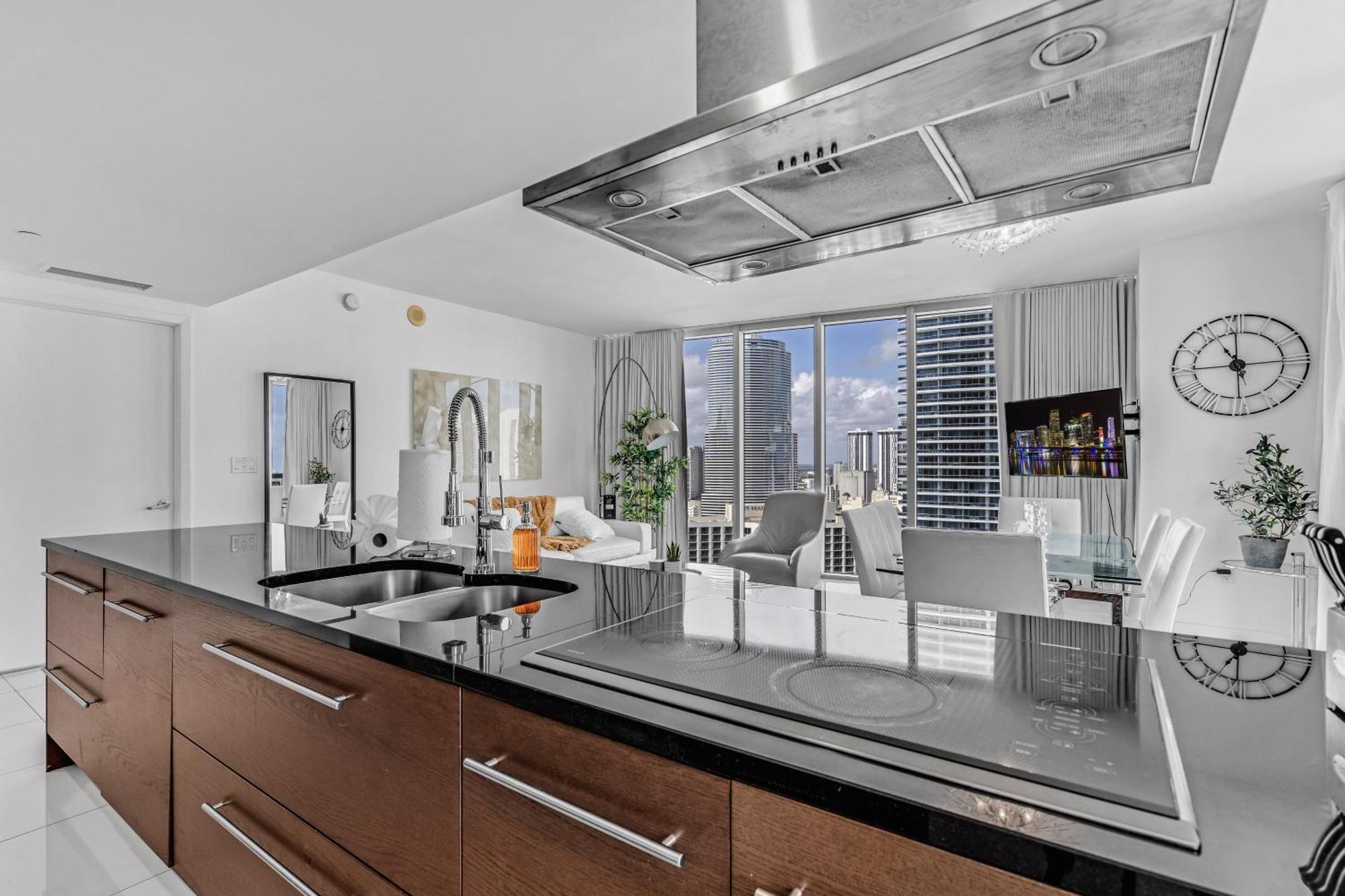 Luxurious Condo At Icon With Views 迈阿密 外观 照片