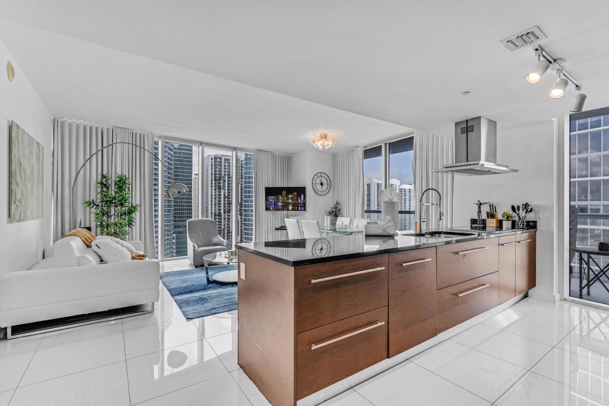 Luxurious Condo At Icon With Views 迈阿密 外观 照片